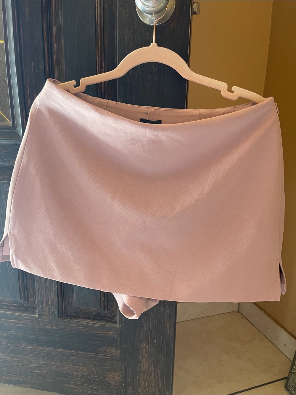 Express Women’s Rose Skort - Picture 2 of 4